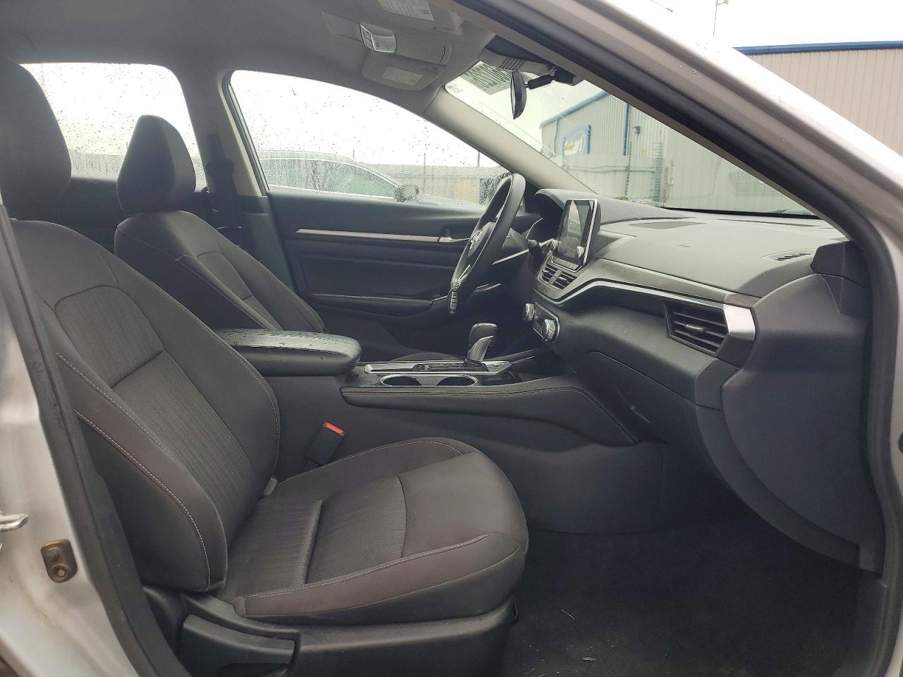 2023 Nissan Altima Sv - Image 7