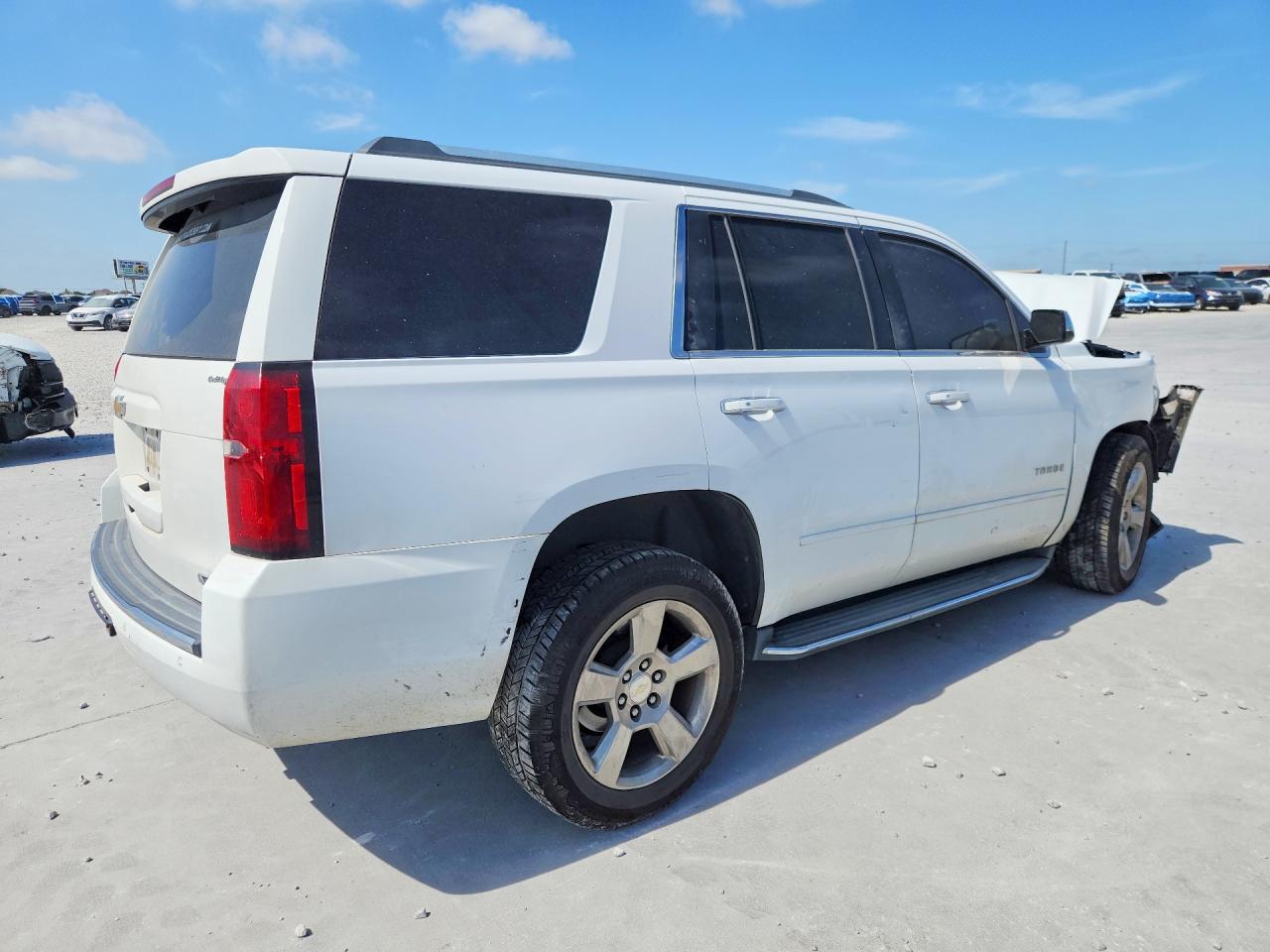2018 Chevrolet Tahoe C1500 Premier - Image 3