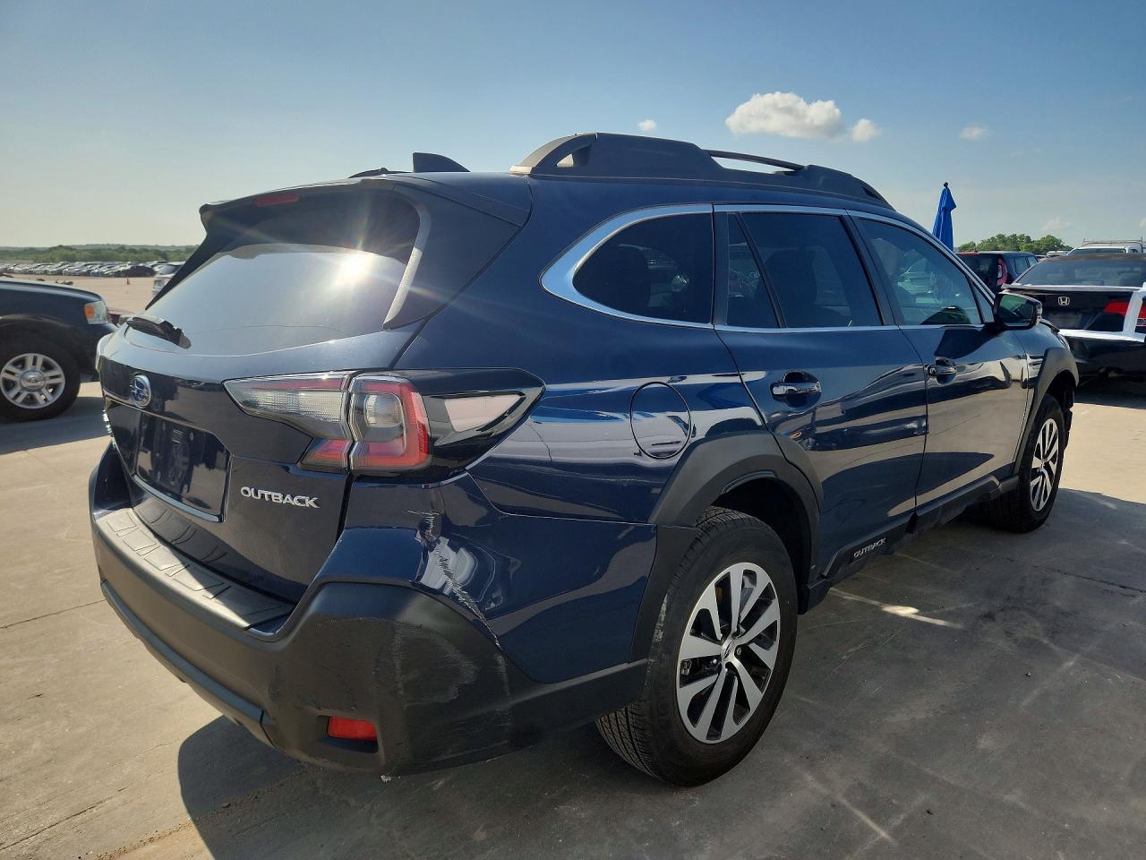 2025 Subaru Outback Premium - Image 3