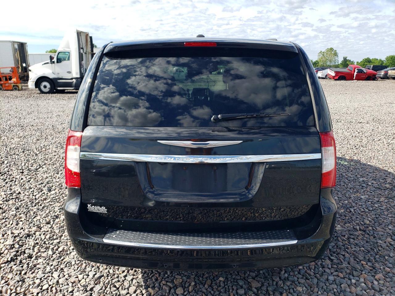 2016 Chrysler Town & Country Touring L - Фото 6