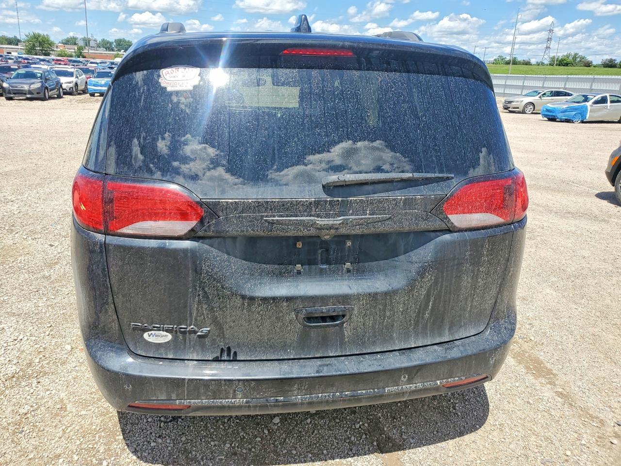 2019 Chrysler Pacifica Touring L Plus - Фото 6