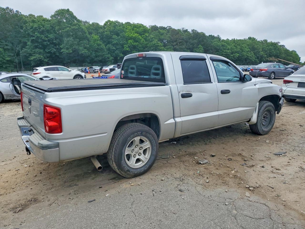 2006 Dodge Dakota Quad Slt - Image 3
