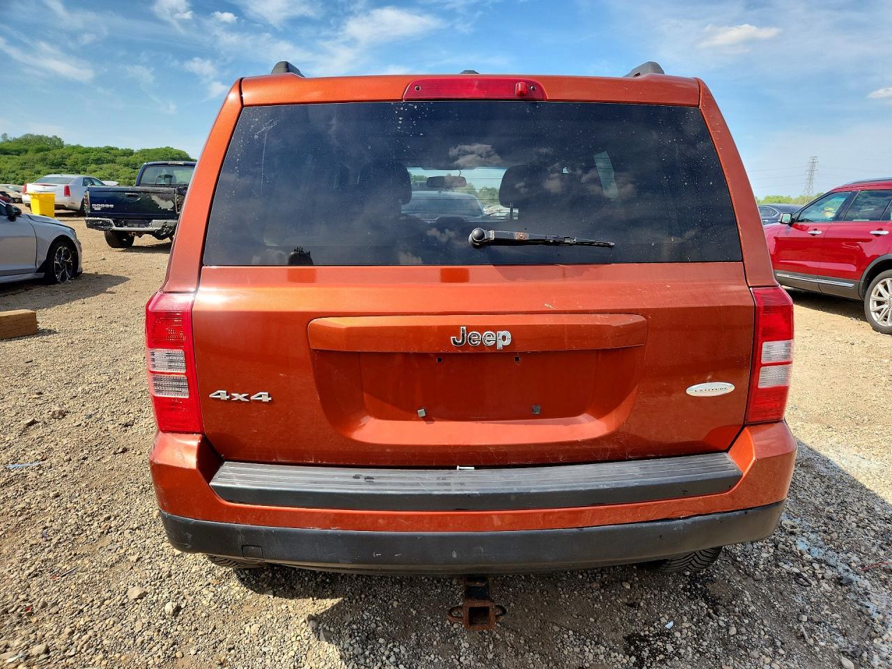 2012 Jeep Patriot Latitude - Фото 6