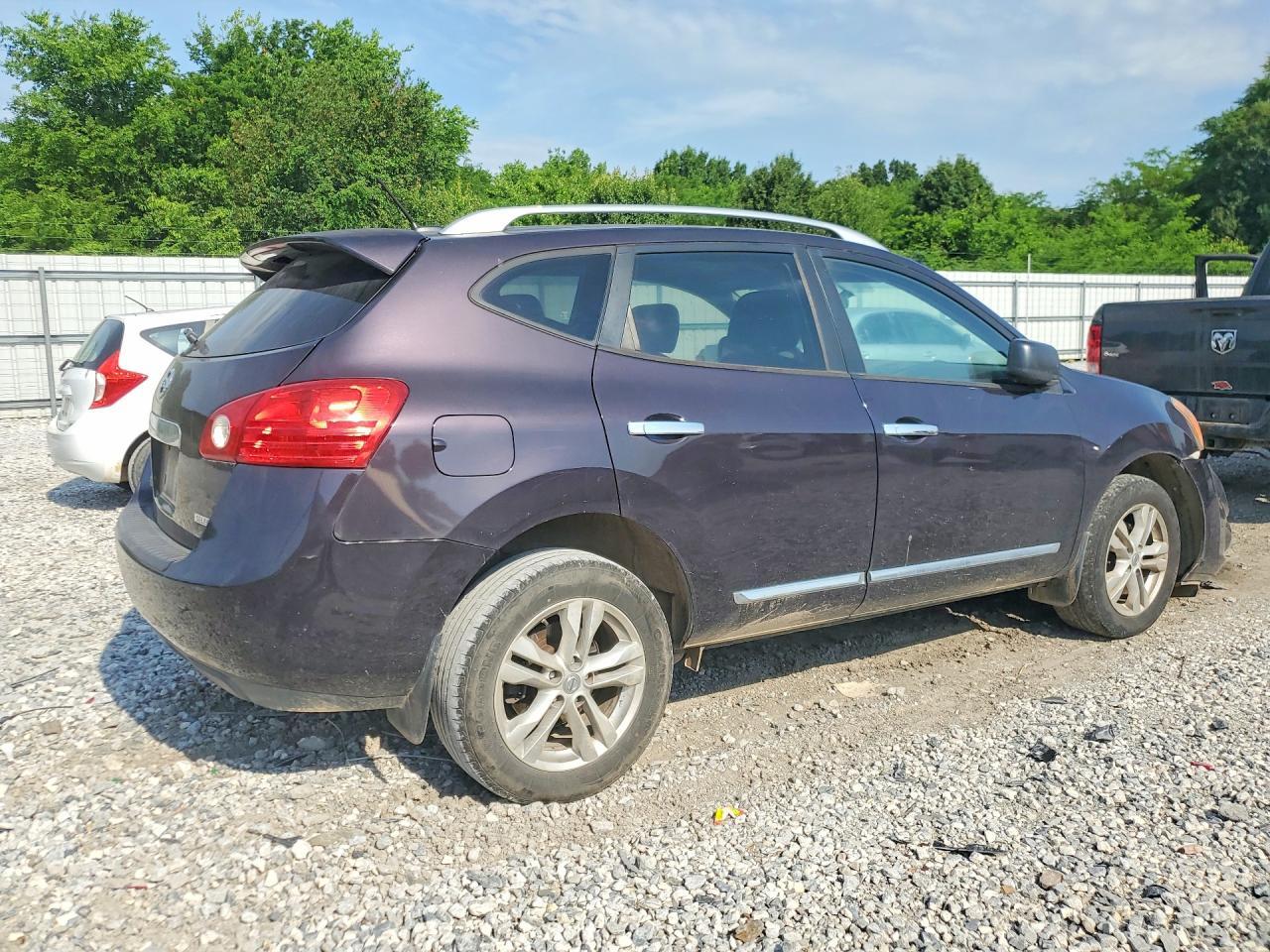 2015 Nissan Rogue Select S - Image 3