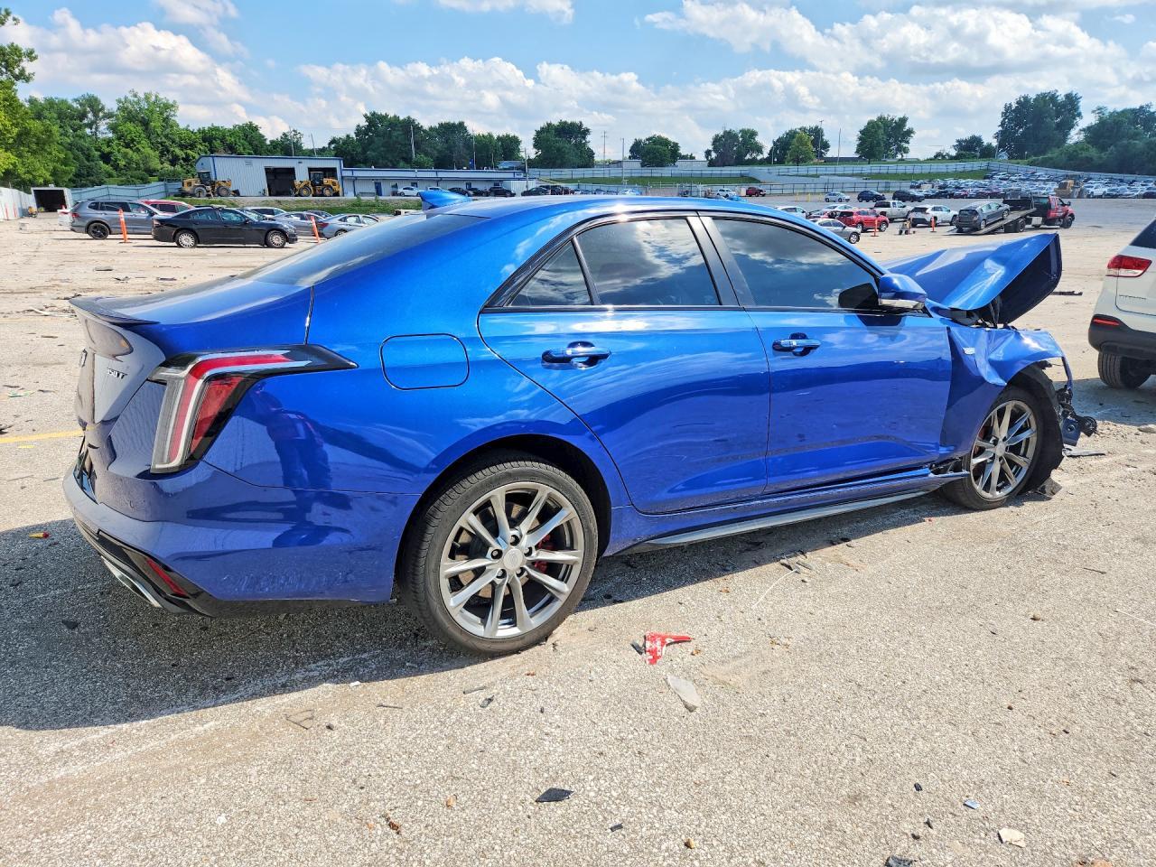 2021 Cadillac Ct4 Sport - Фото 3