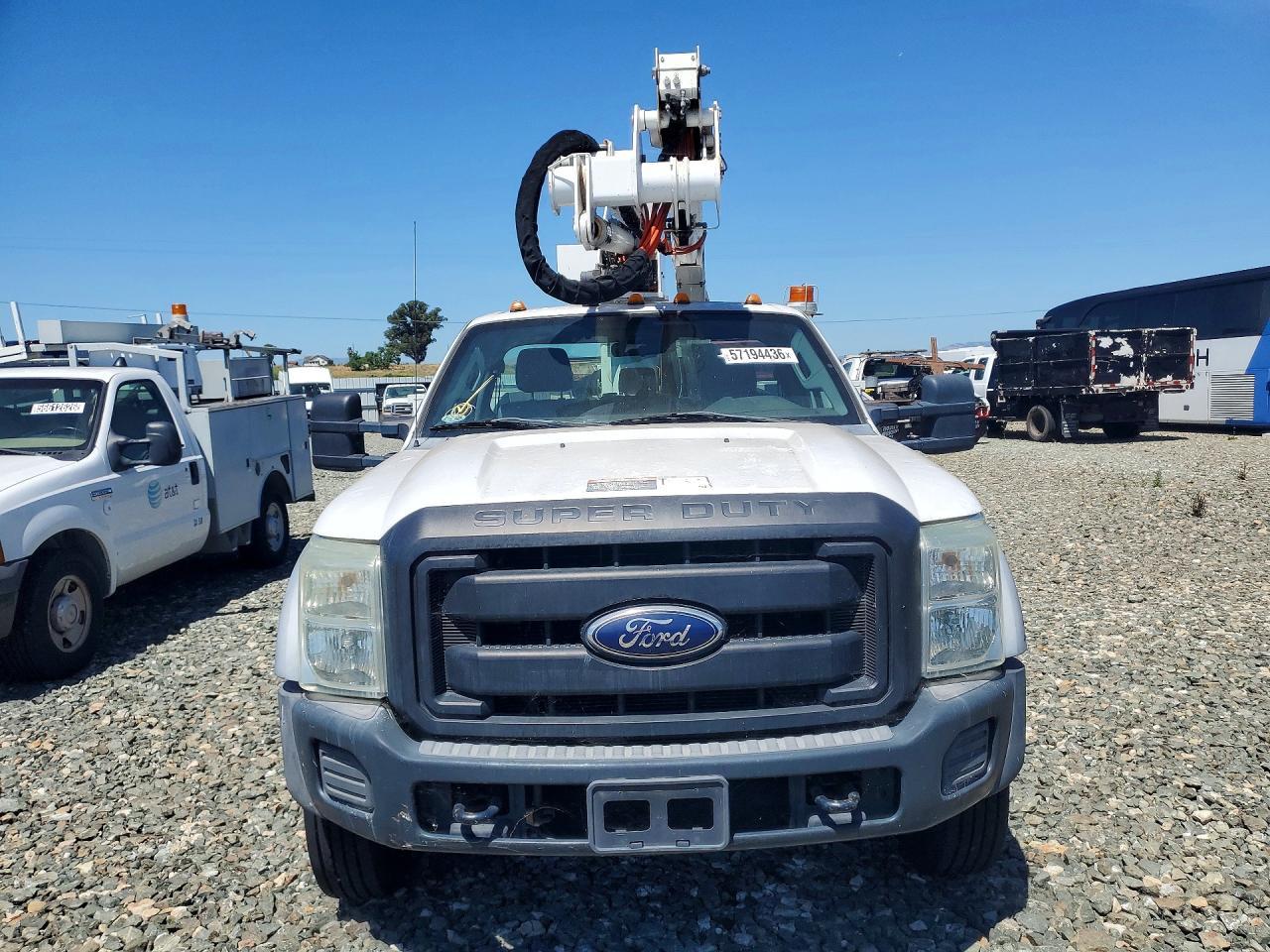 2011 Ford F550 Super - Фото 5