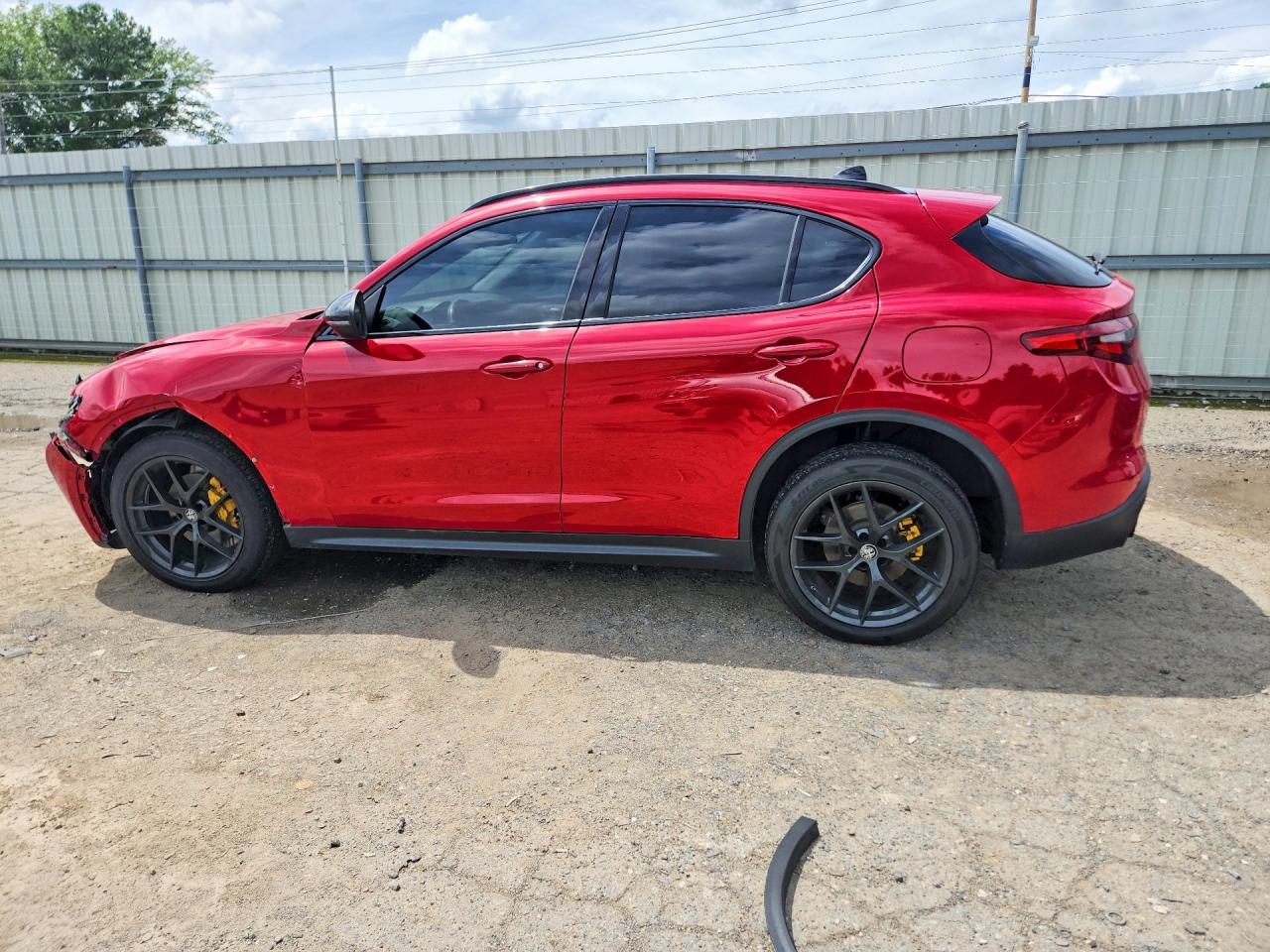2020 Alfa Romeo Stelvio - Image 2