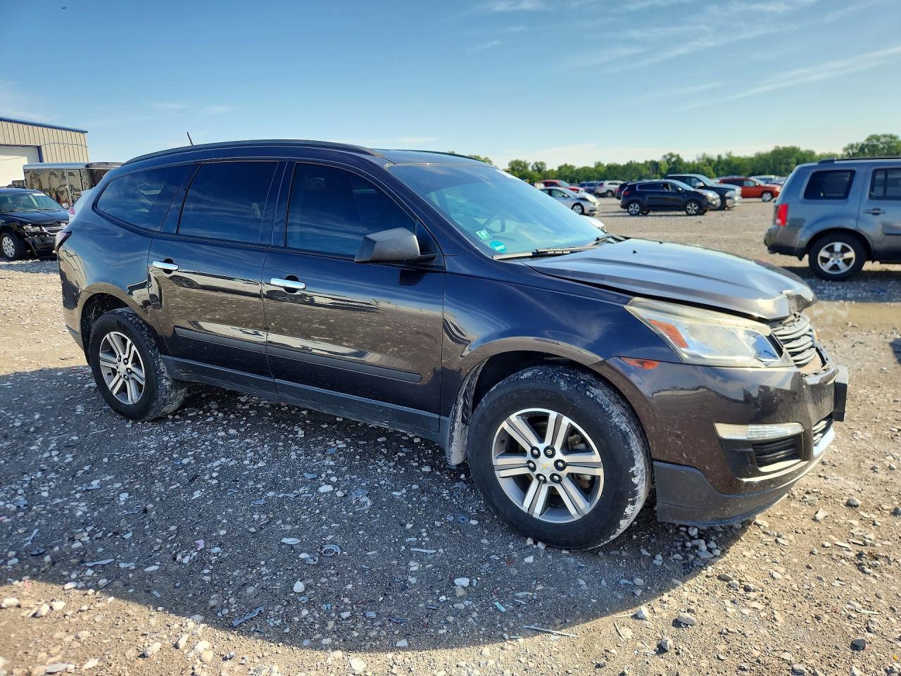 2017 Chevrolet Traverse Ls - Image 3