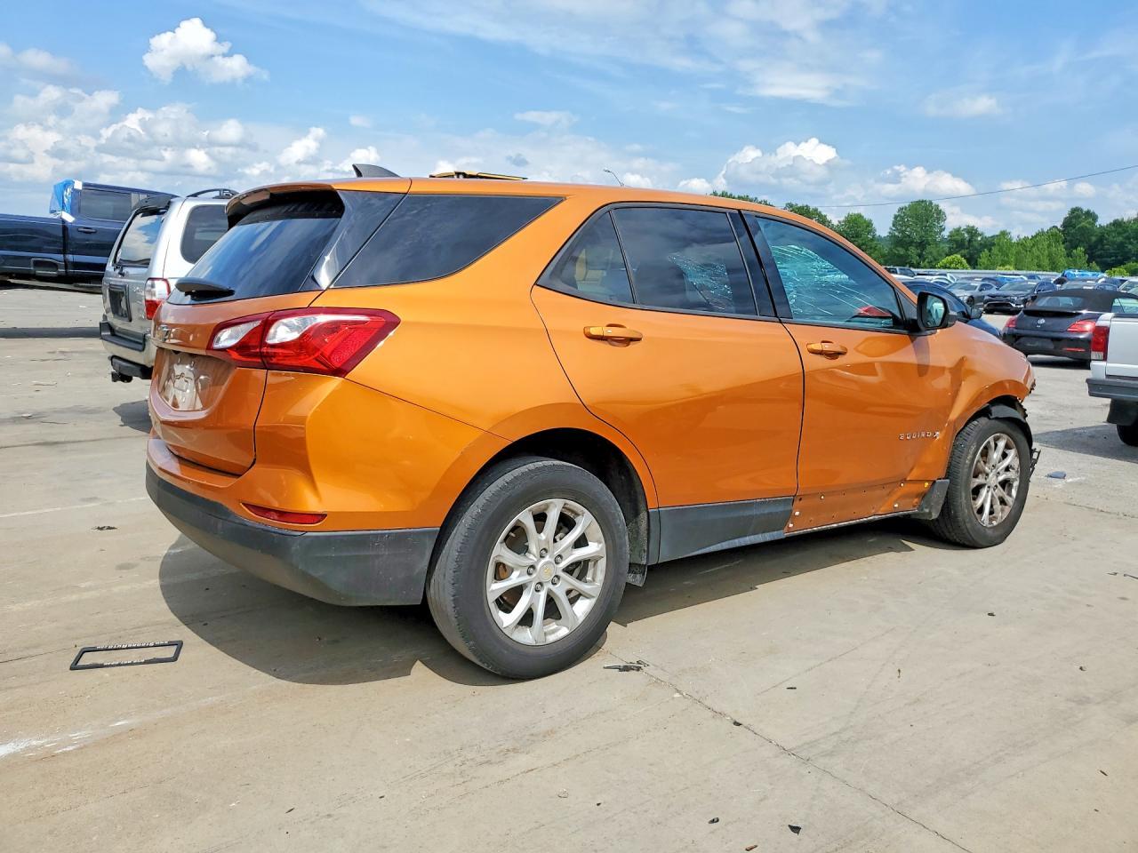 2019 Chevrolet Equinox Ls - Image 3