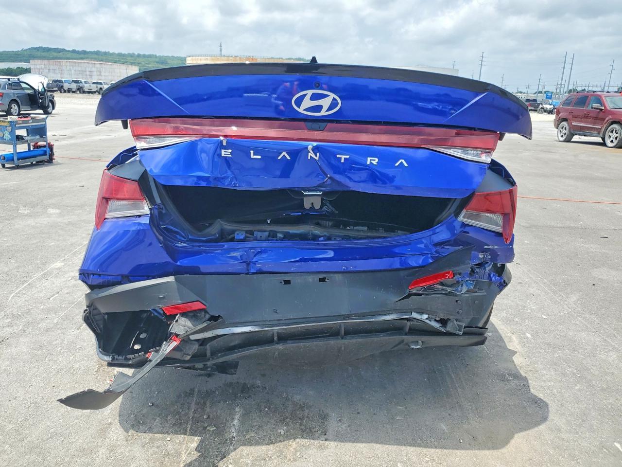 2025 Hyundai Elantra Sel Sport - Фото 6