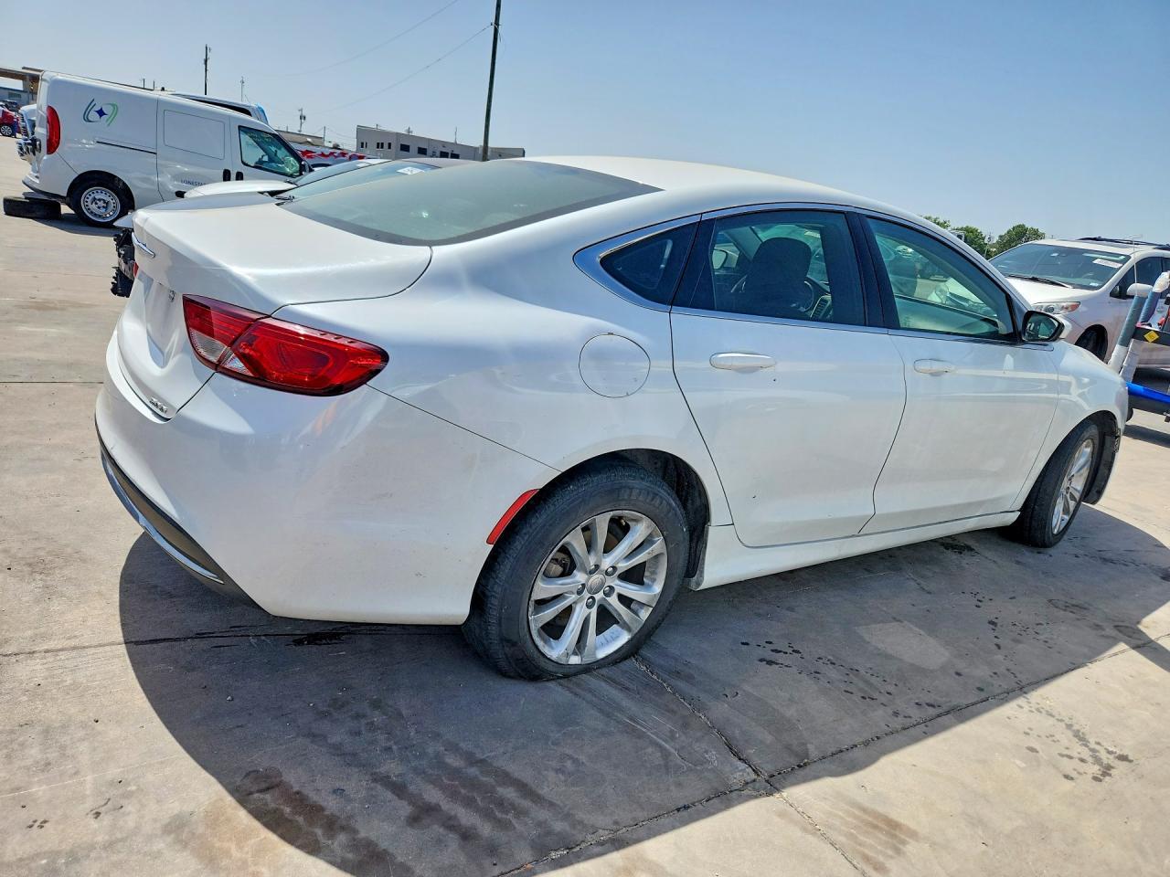2015 Chrysler 200 - Image 3