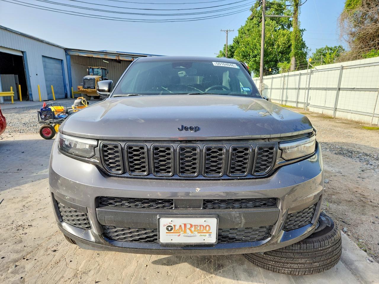 2025 Jeep Grand Cherokee L Laredo - Image 5