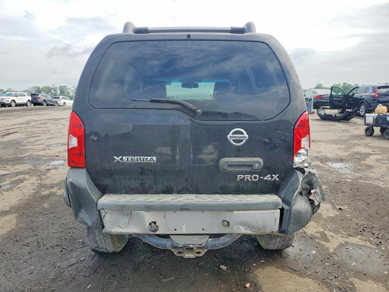 2011 Nissan Xterra X - Image 6