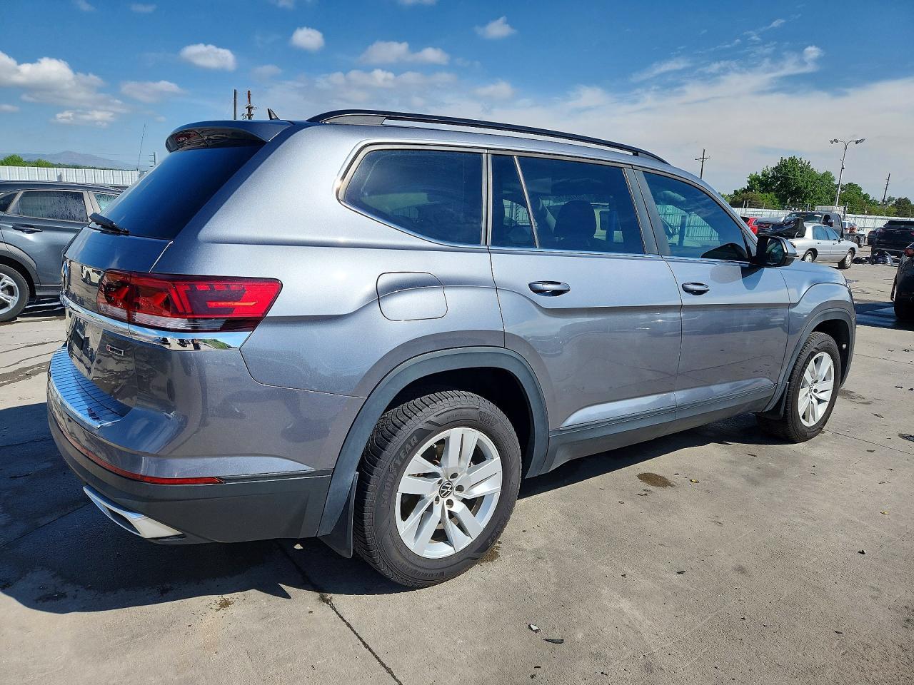 2021 Volkswagen Atlas S - Image 3