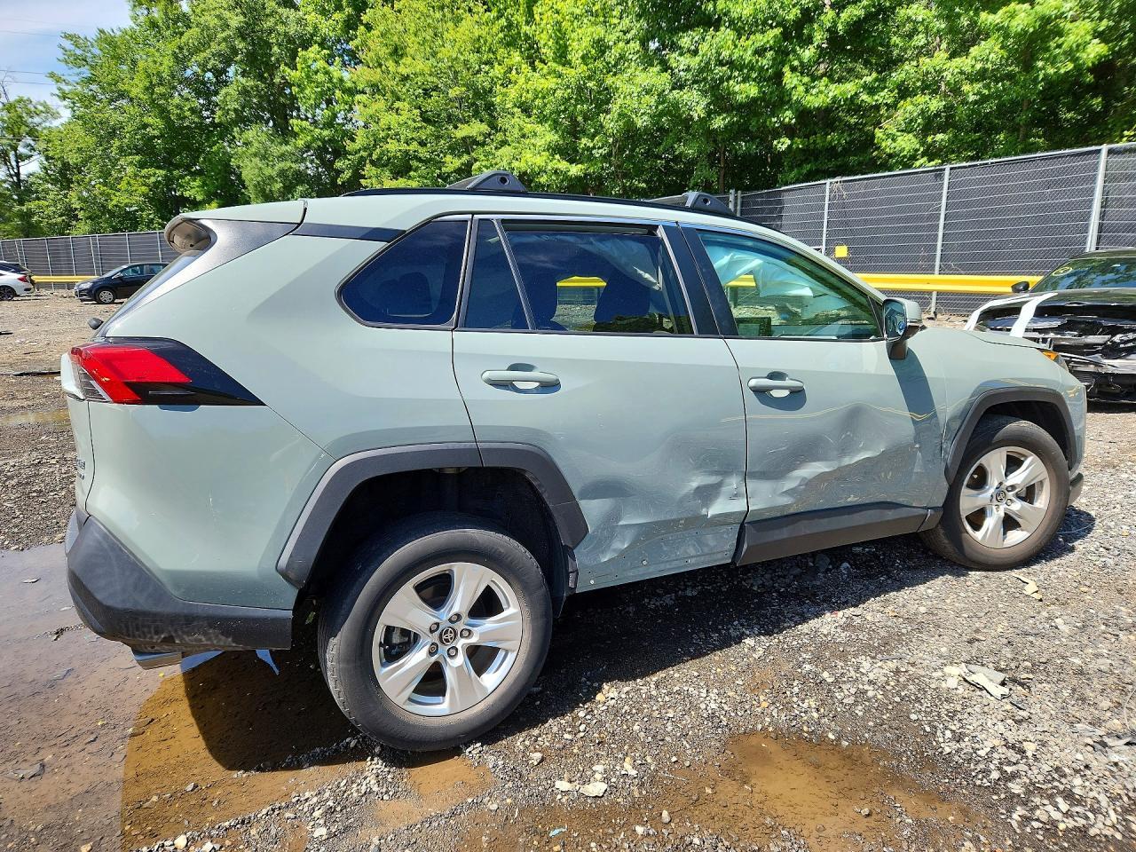 2021 Toyota Rav4 Xle - Фото 3