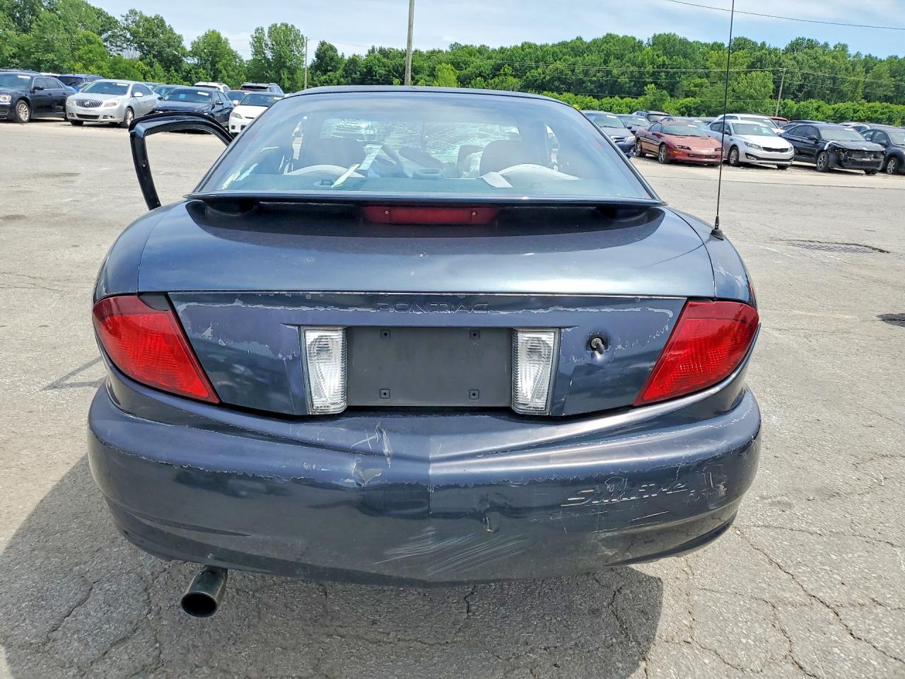 2005 Pontiac Sunfire - Image 6