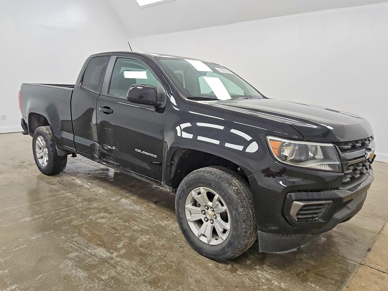 2022 Chevy Colorado Lt - Image 4