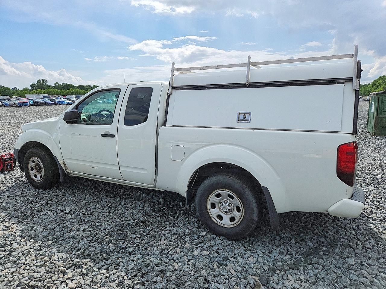 2016 Nissan Frontier - Image 2