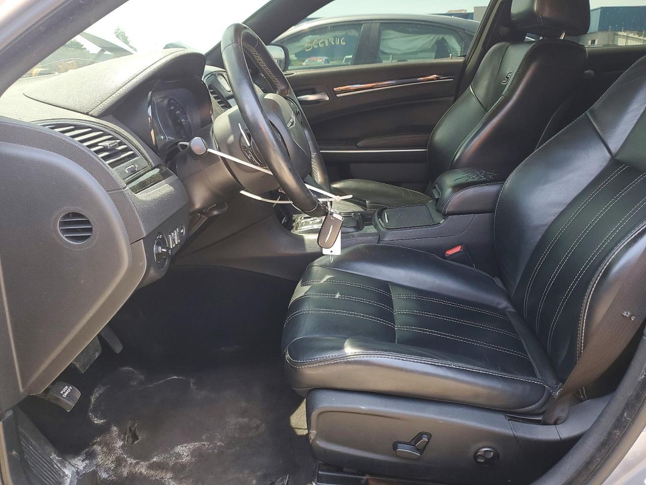 2018 Chrysler 300 S - Image 7