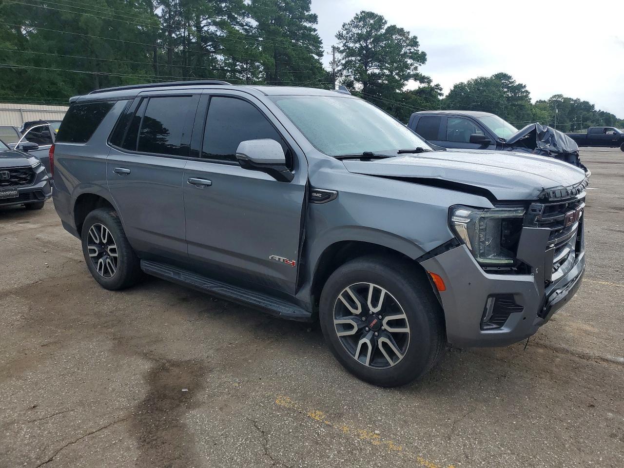 2021 GMC Yukon At4 - Image 4