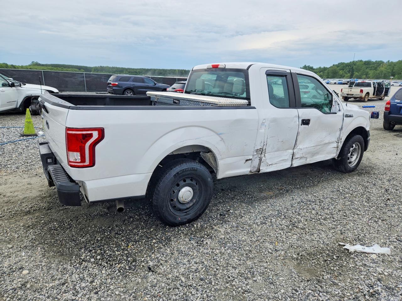 2017 Ford F150 Super Cab - Фото 3