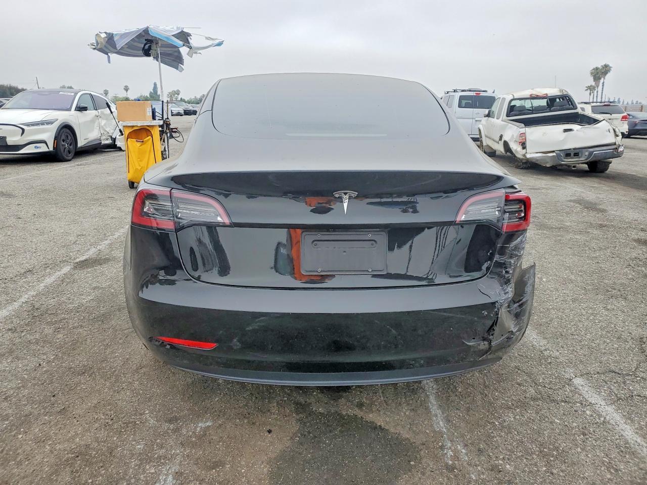 2023 Tesla Model 3 - Фото 6