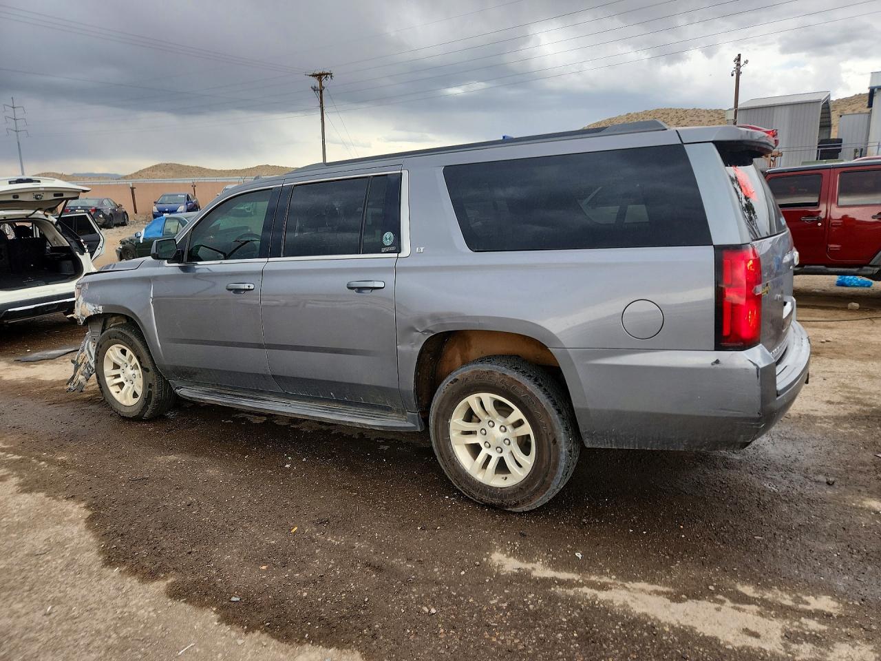 2020 Chevrolet Suburban C1500 Lt - Image 2