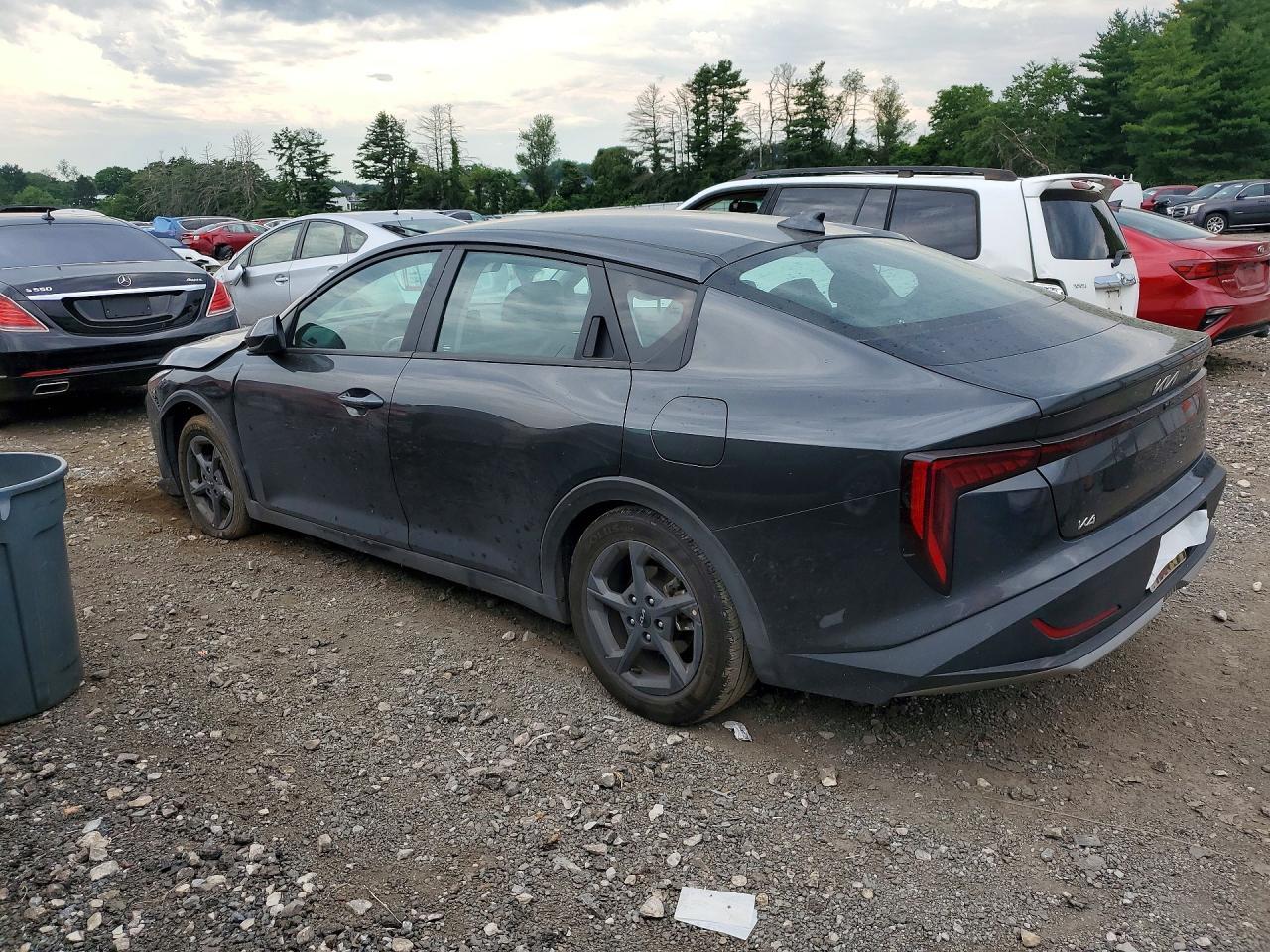 2025 Kia K4 - Image 2