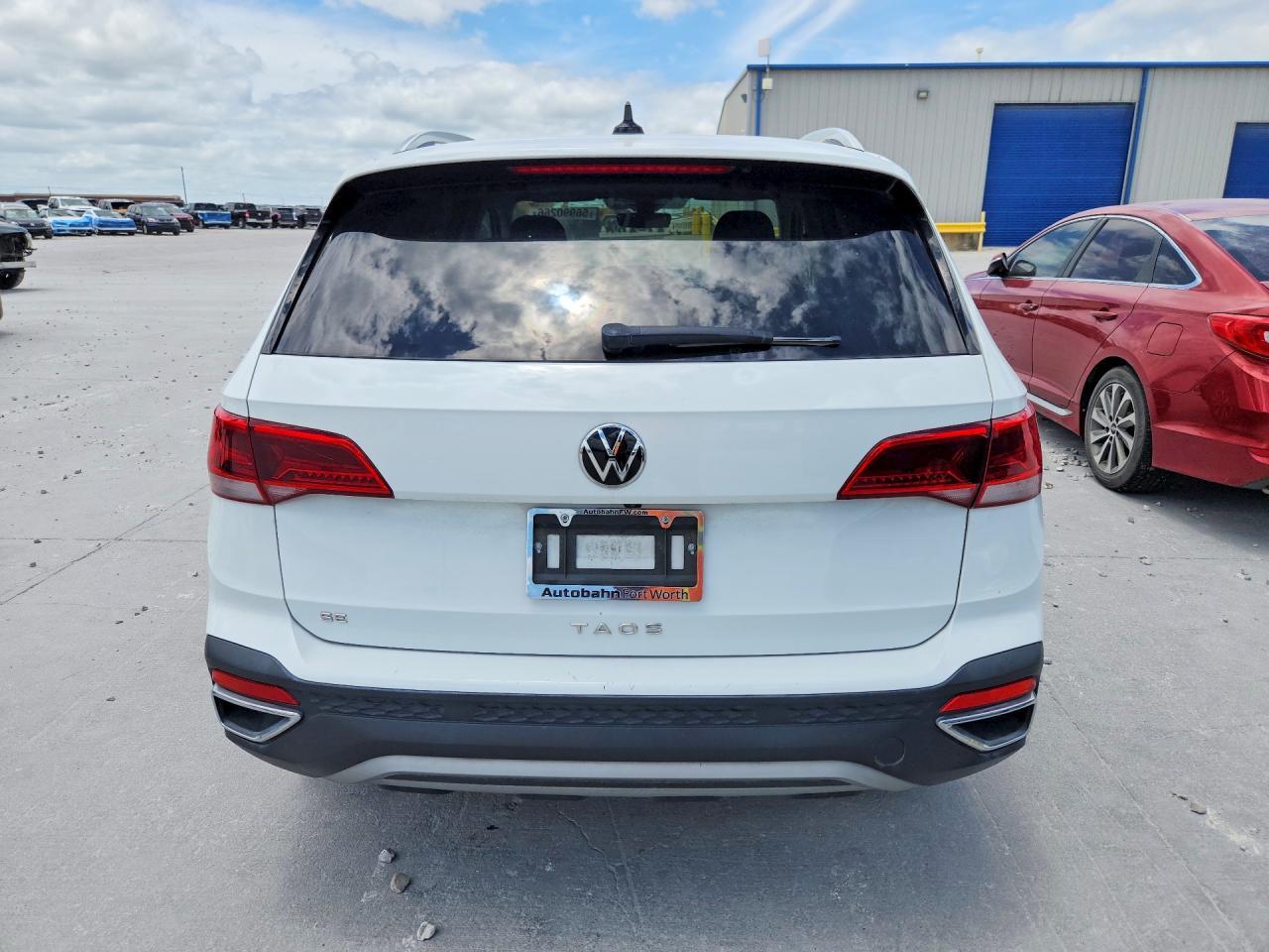 2023 Volkswagen Taos Se - Фото 6