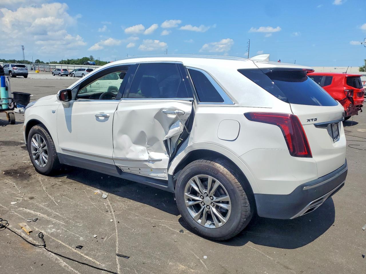 2022 Cadillac Xt5 Premium Luxury - Фото 2