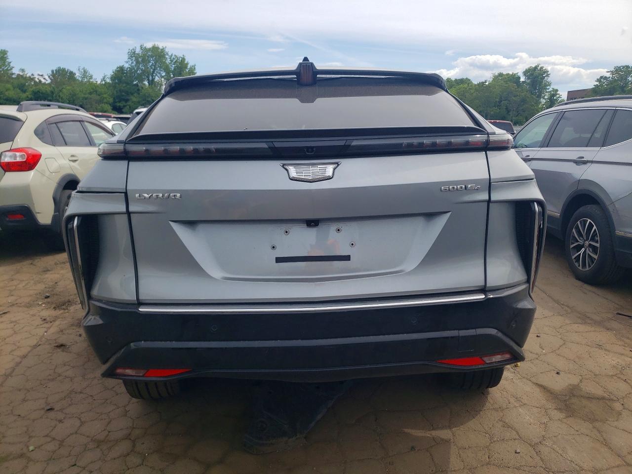 2024 Cadillac Lyriq Luxury - Image 6
