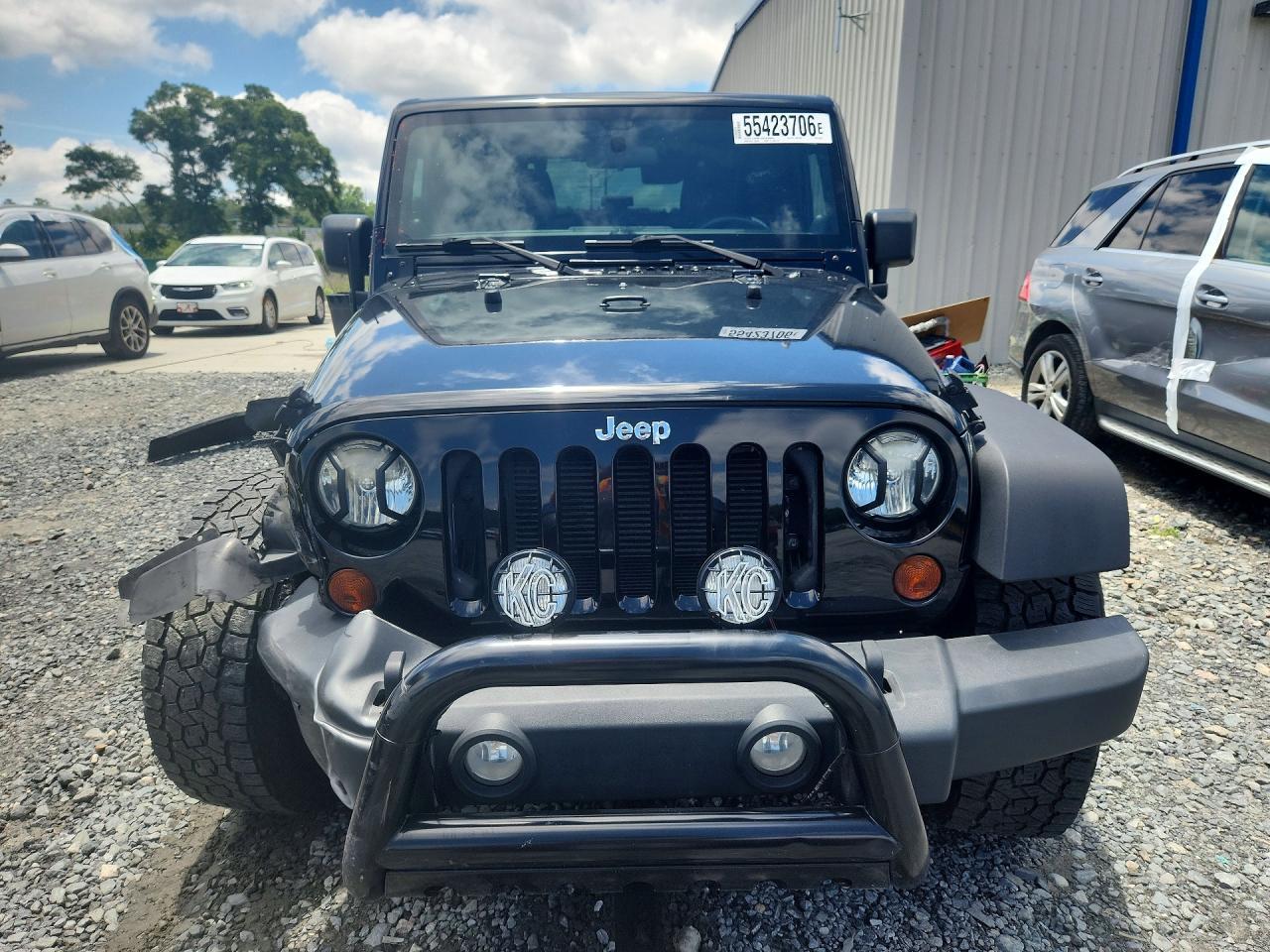 2012 Jeep Wrangler Rubicon - Image 5