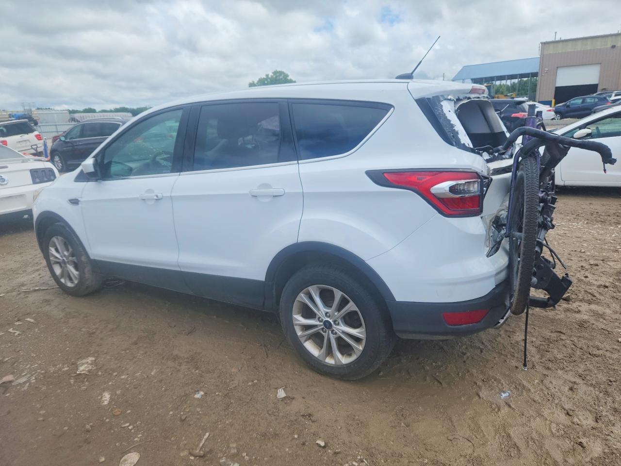 2017 Ford Escape Se - Фото 2