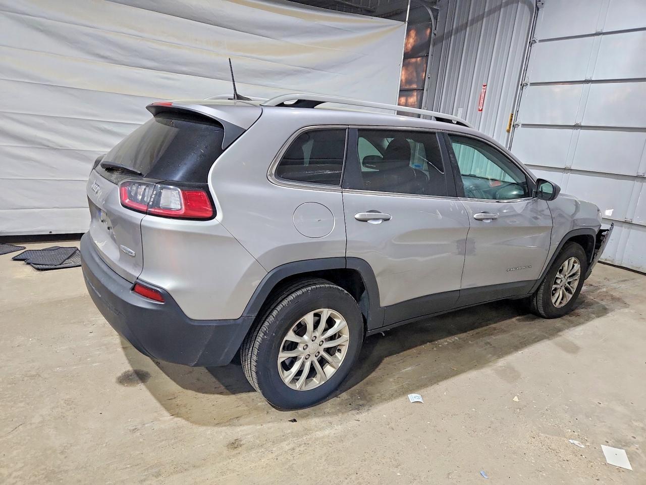 2019 Jeep Cherokee Latitude - Фото 3