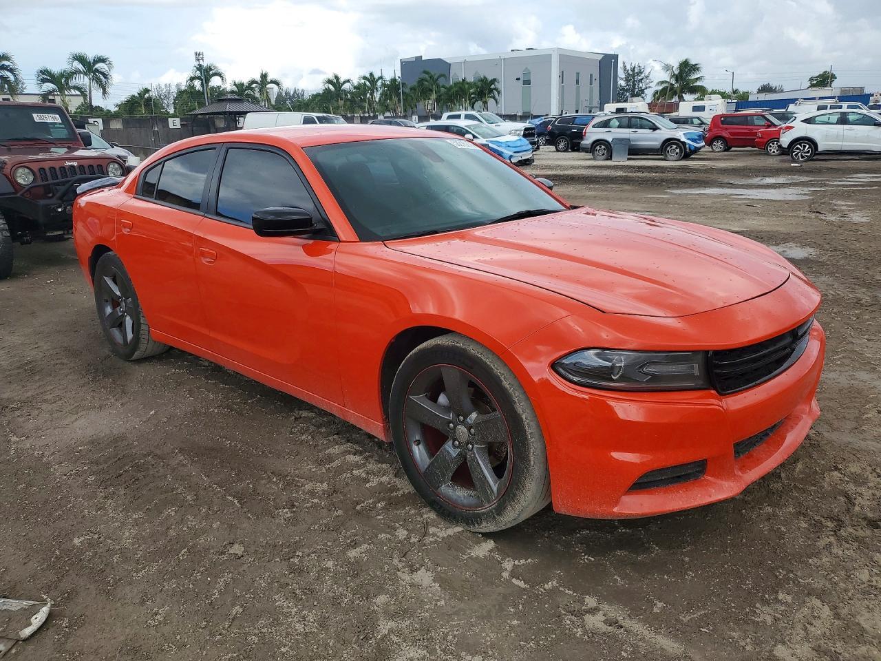 2019 Dodge Charger Sxt - Image 4