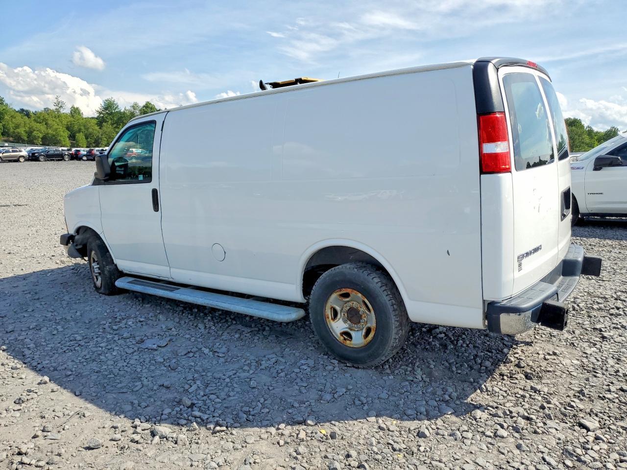 2021 GMC Savana G2500 - Фото 2