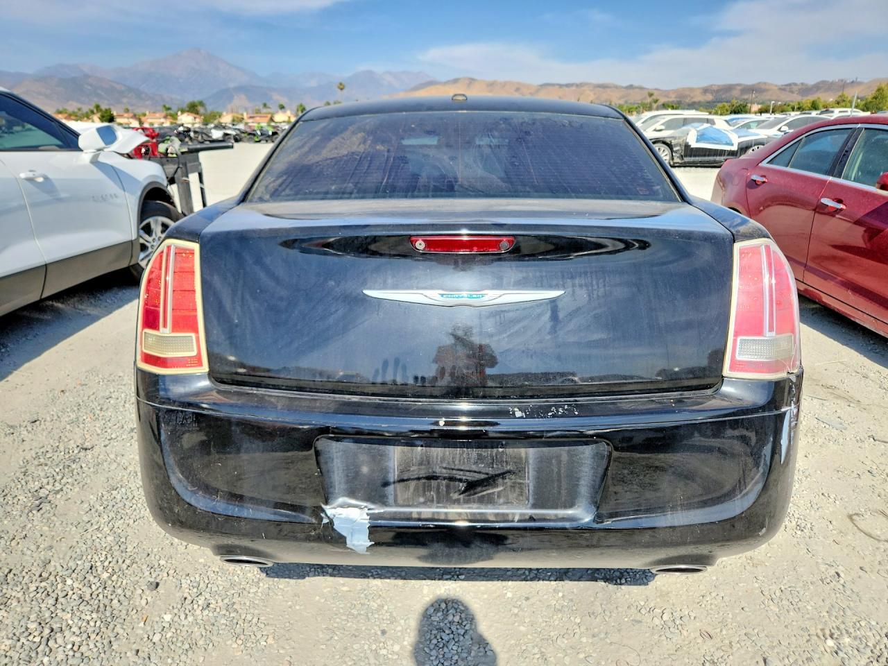 2013 Chrysler 300C - Image 6
