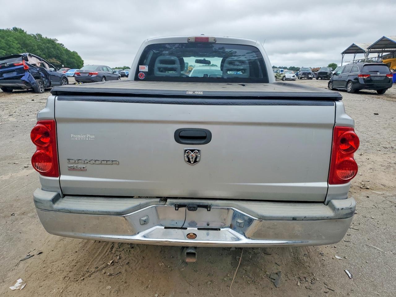 2006 Dodge Dakota Quad Slt - Image 6
