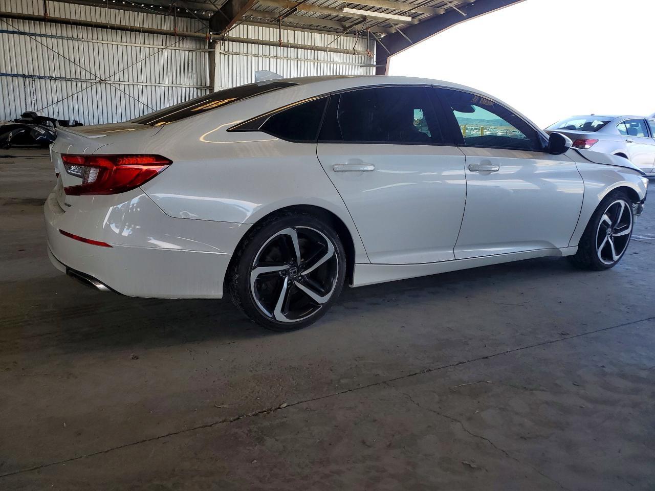 2018 Honda Accord Sport - Image 3