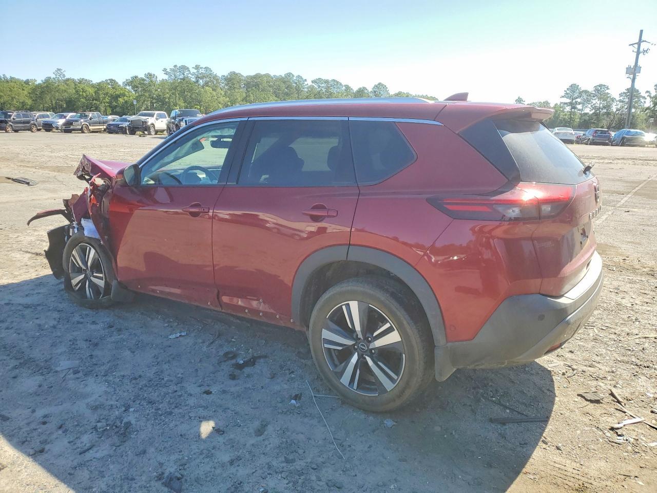 2023 Nissan Rogue Sl - Image 2