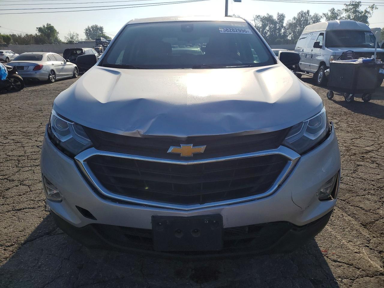 2021 Chevrolet Equinox Ls - Image 5