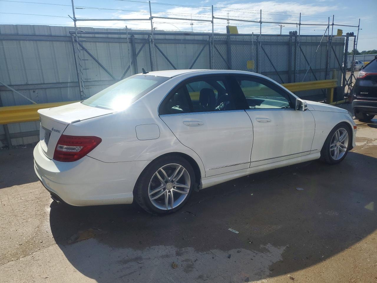 2013 Mercedes-Benz C 300 4Matic - Фото 3