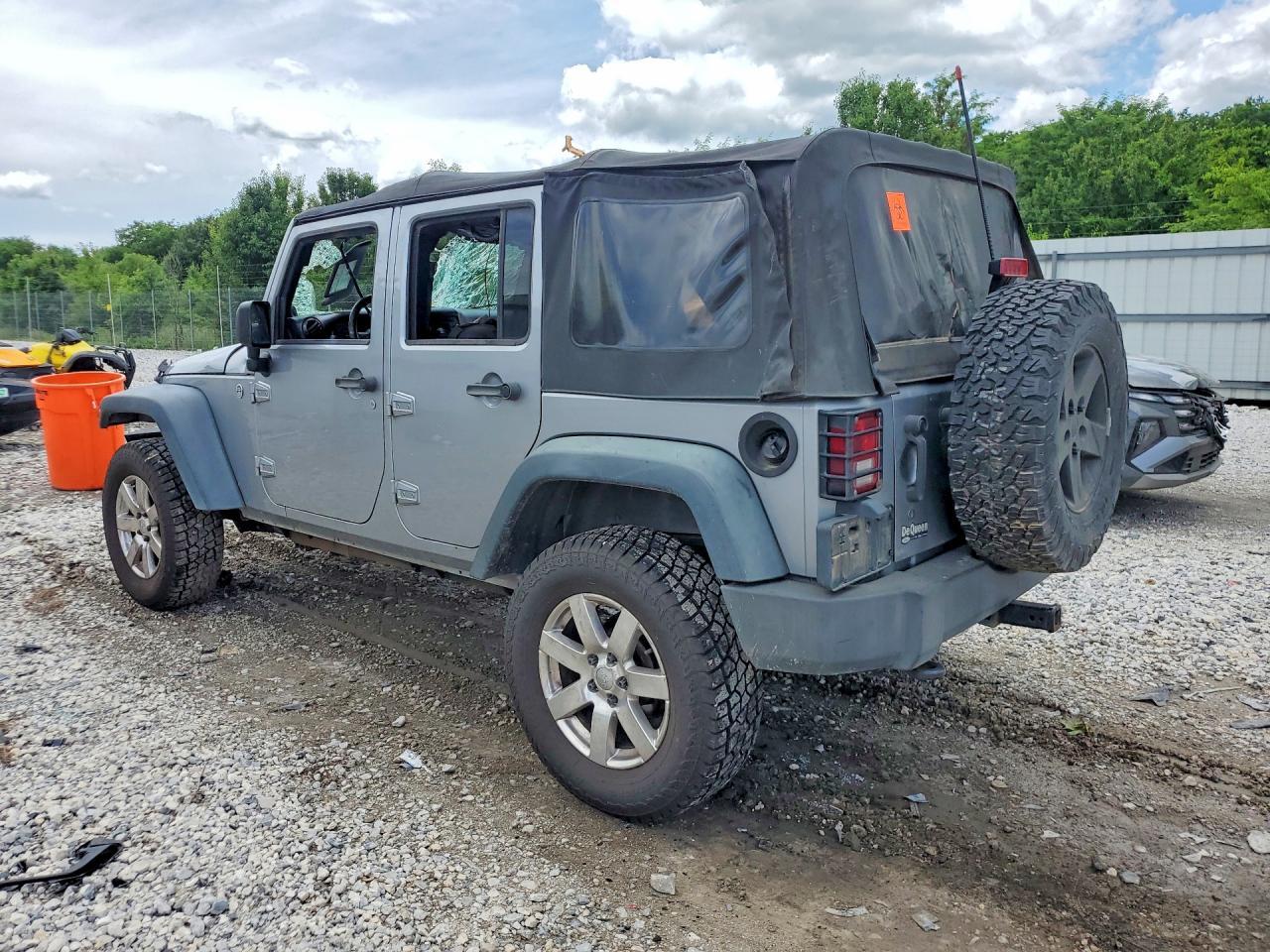 2013 Jeep Wrangler Unlimited Sport - Image 2