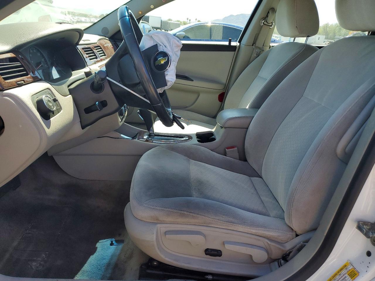 2011 Chevrolet Impala Ls - Image 7