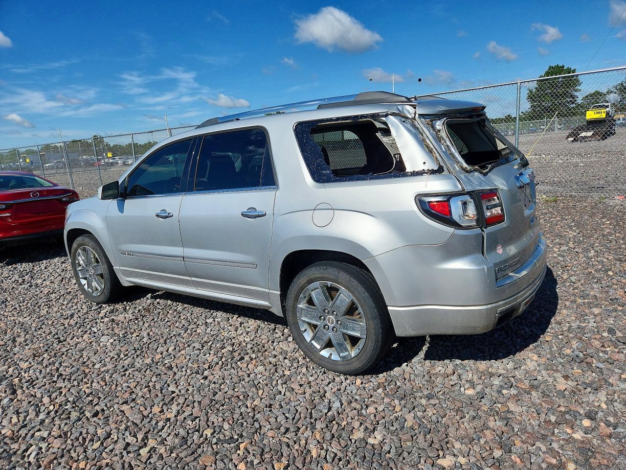 2013 GMC Acadia Denali - Фото 2