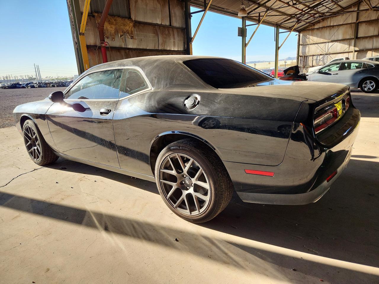 2016 Dodge Challenger Sxt - Image 2