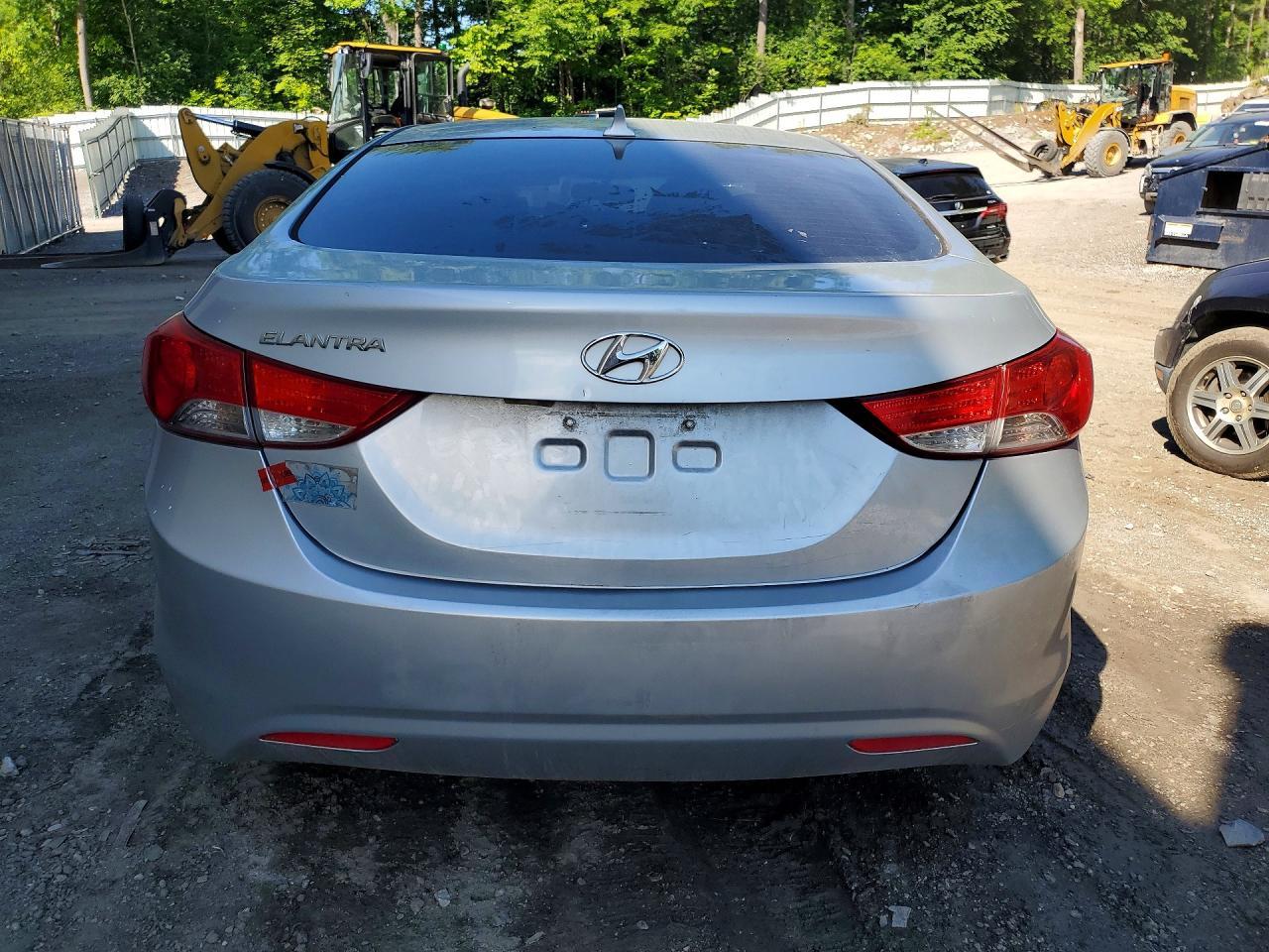 2013 Hyundai Elantra Gls - Image 6