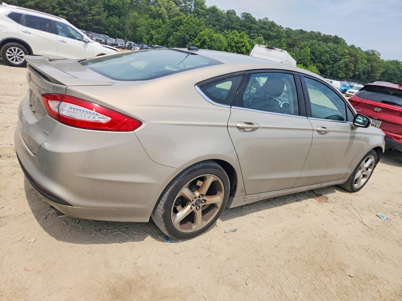 2015 Ford Fusion Se - Фото 3