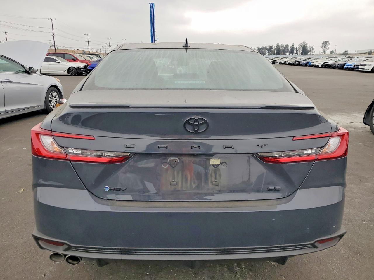2025 Toyota Camry Se - Фото 6