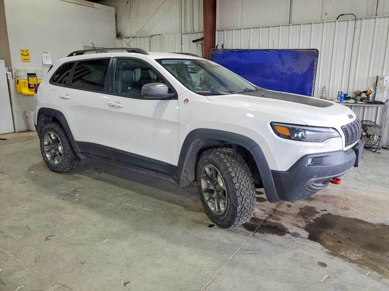 2019 Jeep Cherokee Trailhawk - Image 4